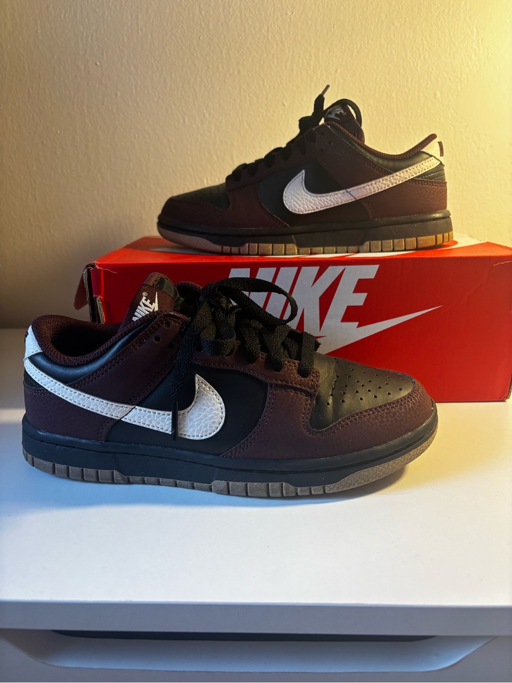 Nike women Low-Top Sneakers in Black, Dark Maroon & White Swoosh
